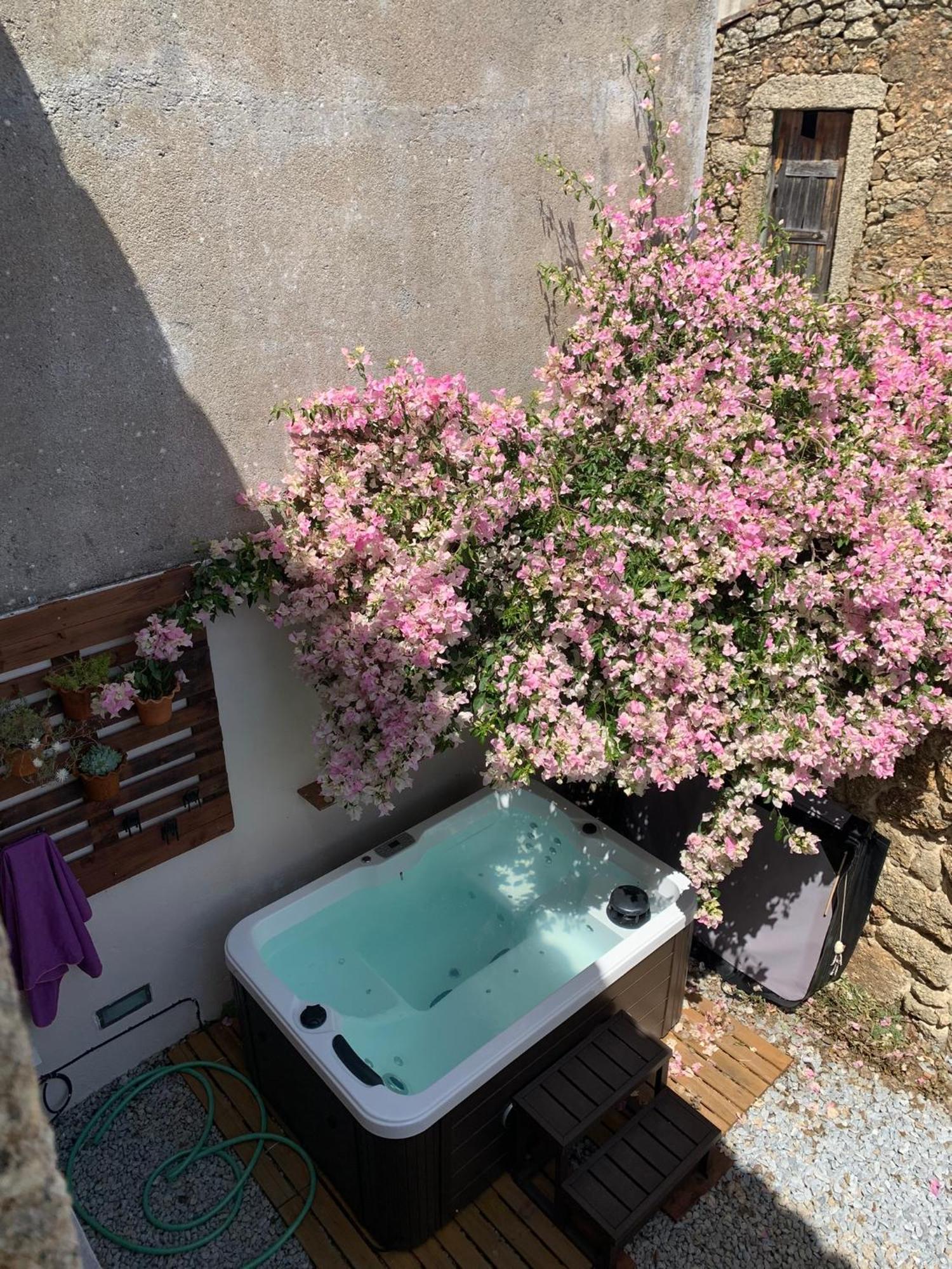 Encanto Casa Com Spa Jacuzzi Open Space Tinalhas Экстерьер фото
